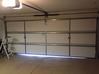Which Parts Should Be Lubricated? | Garage Door Repair Denton, TX Which Parts Should Be Lubricated? | Garage Door Repair Denton, TX